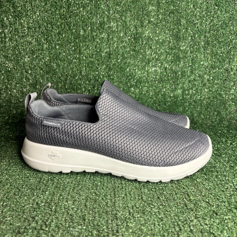 Skechers GoWalk‎ GogaMax 5GEN Athletic Walking Sneaker Gray Mens 8.5 Extra Wide